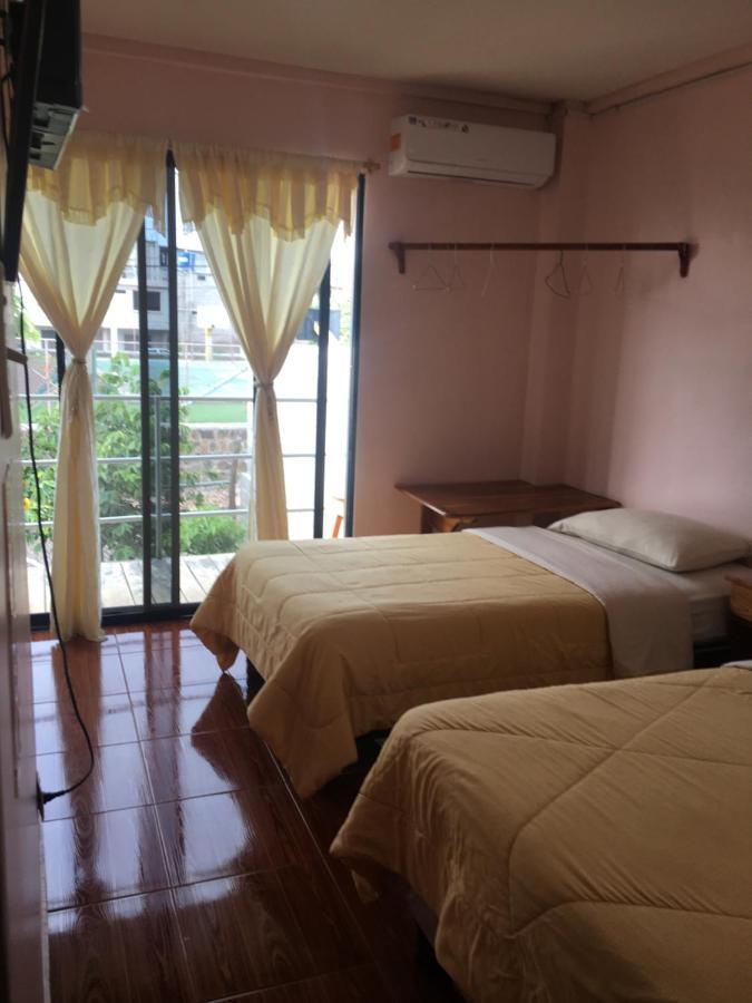 Hostal Nathaly Puerto Baquerizo Moreno Exteriör bild