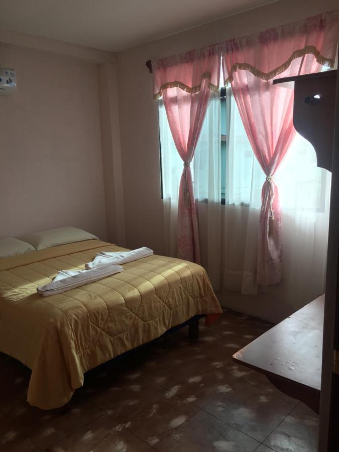 Hostal Nathaly Puerto Baquerizo Moreno Exteriör bild