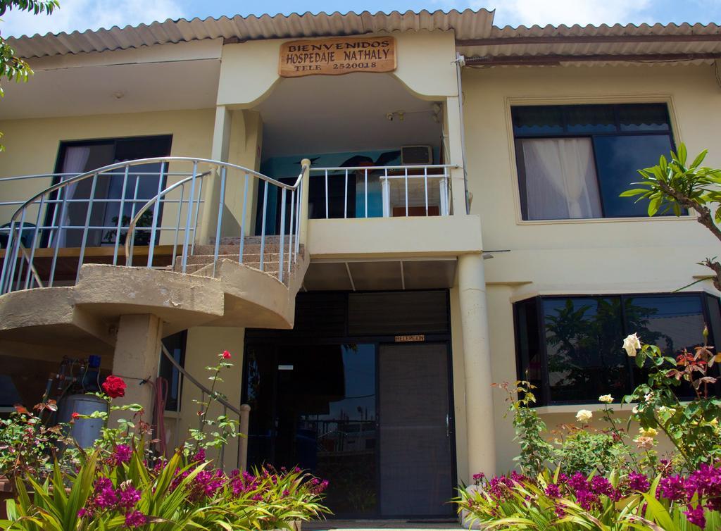 Hostal Nathaly Puerto Baquerizo Moreno Exteriör bild