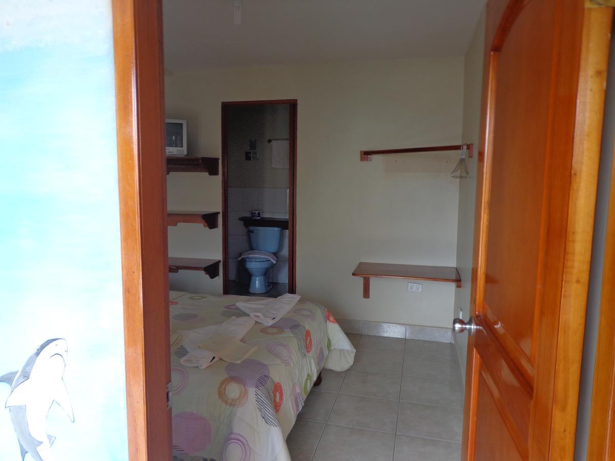 Hostal Nathaly Puerto Baquerizo Moreno Exteriör bild