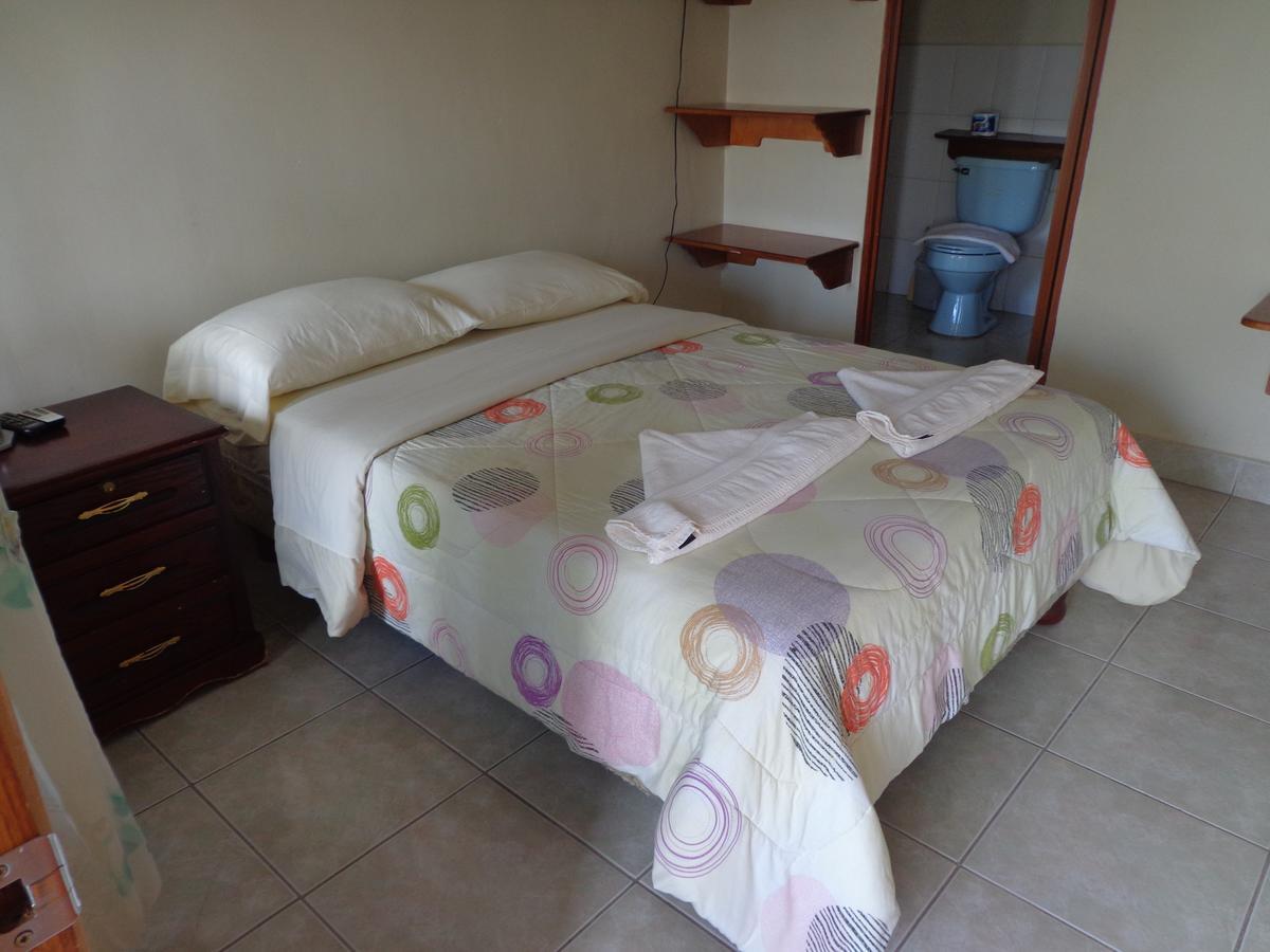 Hostal Nathaly Puerto Baquerizo Moreno Exteriör bild
