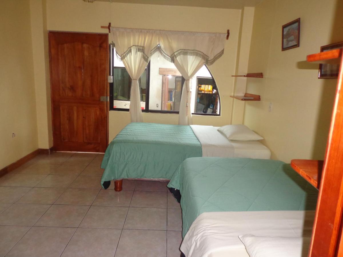 Hostal Nathaly Puerto Baquerizo Moreno Exteriör bild