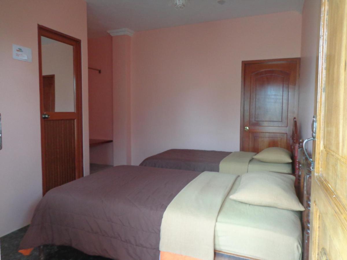 Hostal Nathaly Puerto Baquerizo Moreno Exteriör bild